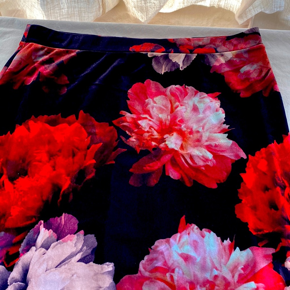 Liz Claiborne XL Flowered pencil skirt